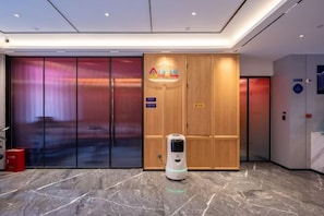 Lobby lounge - Super 8 Collection Hotel Beijing Guomao Baiziwan Subway Station (Beijing)