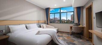 Shencheng Hotel (Xuancheng RT Mart Branch)