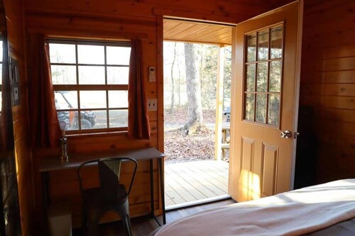 Honeysuckle’s Haven-Cabin on Hidden Paradise Farms