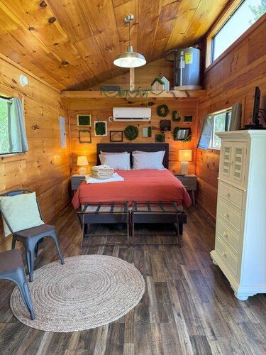 Perrywinkle's Retreat-Hidden Paradise Farms