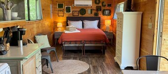 Perrywinkle's Retreat-Hidden Paradise Farms