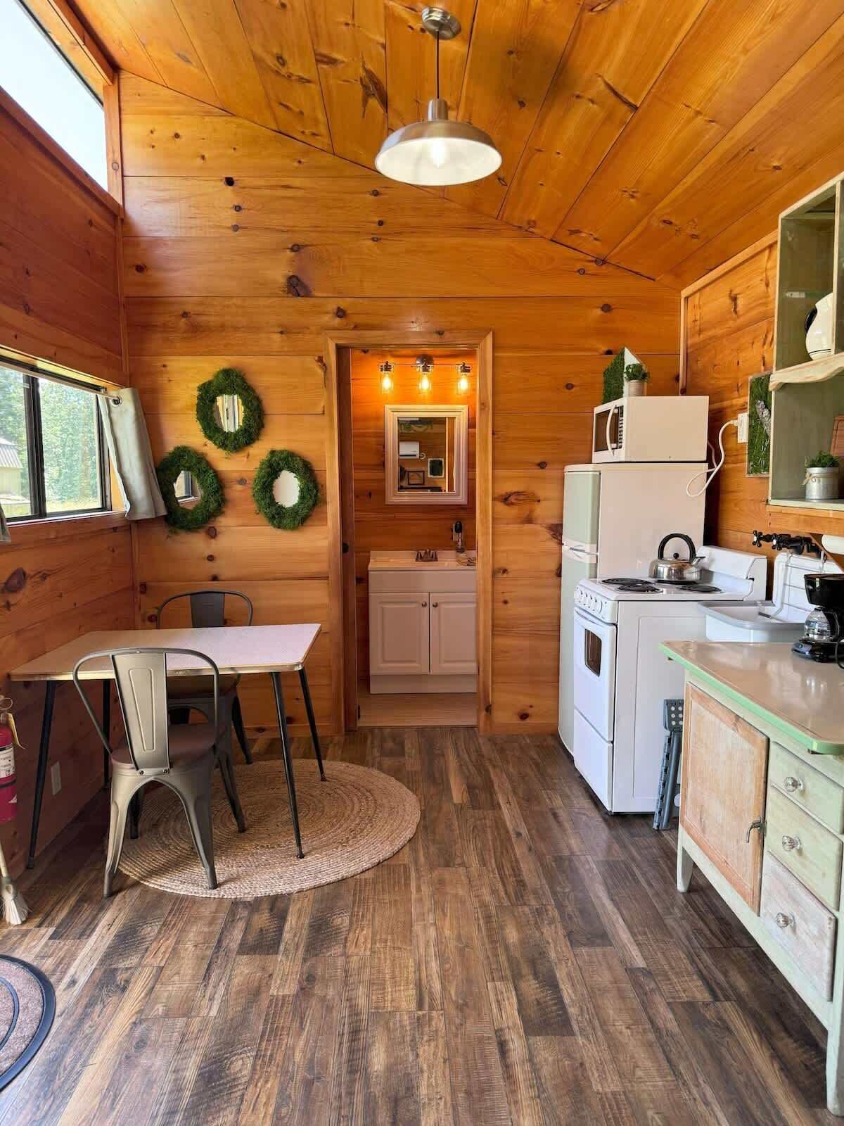 雪櫃、微波爐、焗爐、爐具