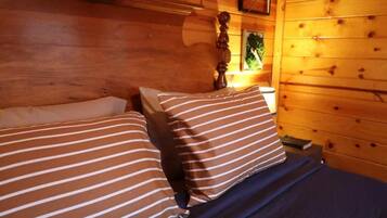 1 chambre, fer et planche Ă repasser, lit parapluie, Wi-Fi gratuit