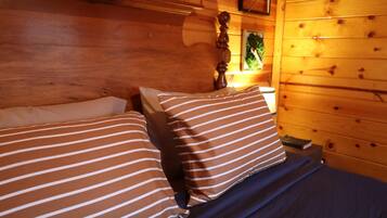 Bureau, Wi-Fi gratuit, draps fournis