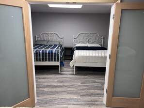 6 室のベッドルーム、WiFi