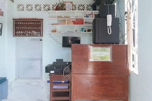 Interior - RedDoorz @ Queens Hometel (Tagum)