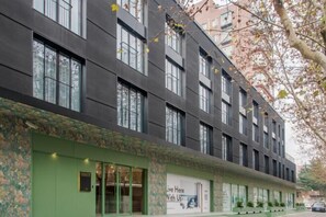 Exterior - baseLITE-WESTBUND Serviced Apartment (Shanghai)