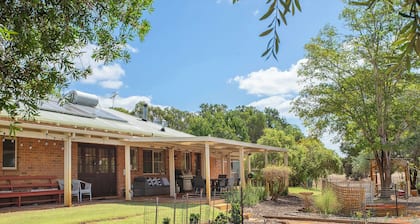 5 bedroom 5 bathroom Kinvarra Park Lodge