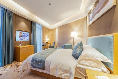 Sovereign Garden Hotel