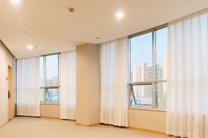 Interior - Home Inn Paibai Yun Hotel (Qingdao Jiaonan Haier Industrial Park Branch) (Qingdao)