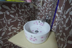Unclassified image, 5 of 9, button - 100 Inn Liangpin Hotel (Shanghai Waigaoqiao Gongcheng Road Subway Station) (Shanghai)