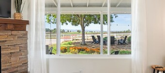 Boots & Barrels Ranch-2 master bedrooms,2 add'l bedrooms,3 baths, views, firepit