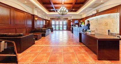 Pingliang Xida Holiday Hotel (South Gate Night Market Liuhu Park)