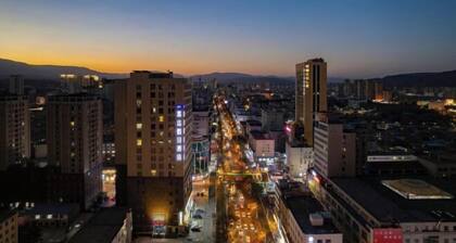 Glad Reach Holiday Inn