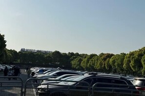 Free self-parking - Hanxiangju Homestay (Wuzhen Xizha Scenic Spot) (Tongxiang)