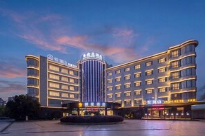 Unclassified image, 5 of 100, button - Kunxing Century Hotel (Lotus Plaza) (Lianhua)