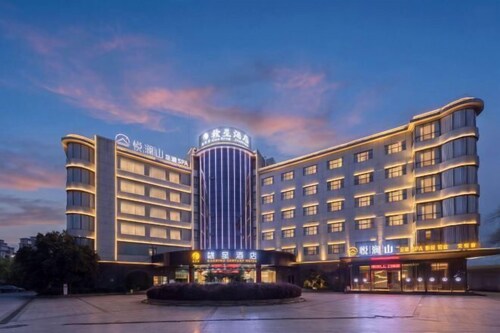 Kunxing Century Hotel (Lotus Plaza)