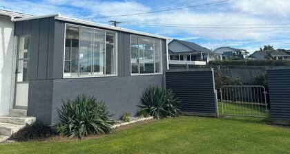 Life by the sea! Enjoy tranquil views and all-day sun.