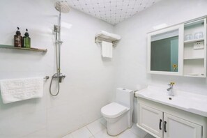 Room - Mystic Lake Grand Hotel (Burqin)