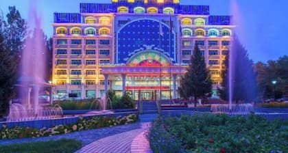Mystic Lake Grand Hotel