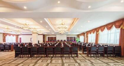 Mystic Lake Grand Hotel