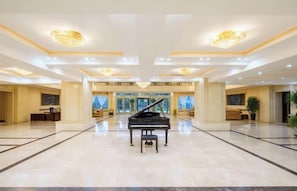Lobby lounge - Mystic Lake Grand Hotel (Burqin)
