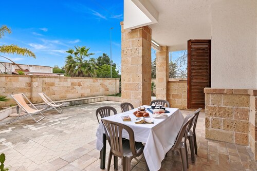 Salento Sweet Home Sea View with Garden, Lecce, Italy