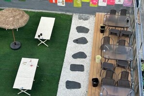 Outdoor dining - Nanyuan Hostelry (Xi'an)