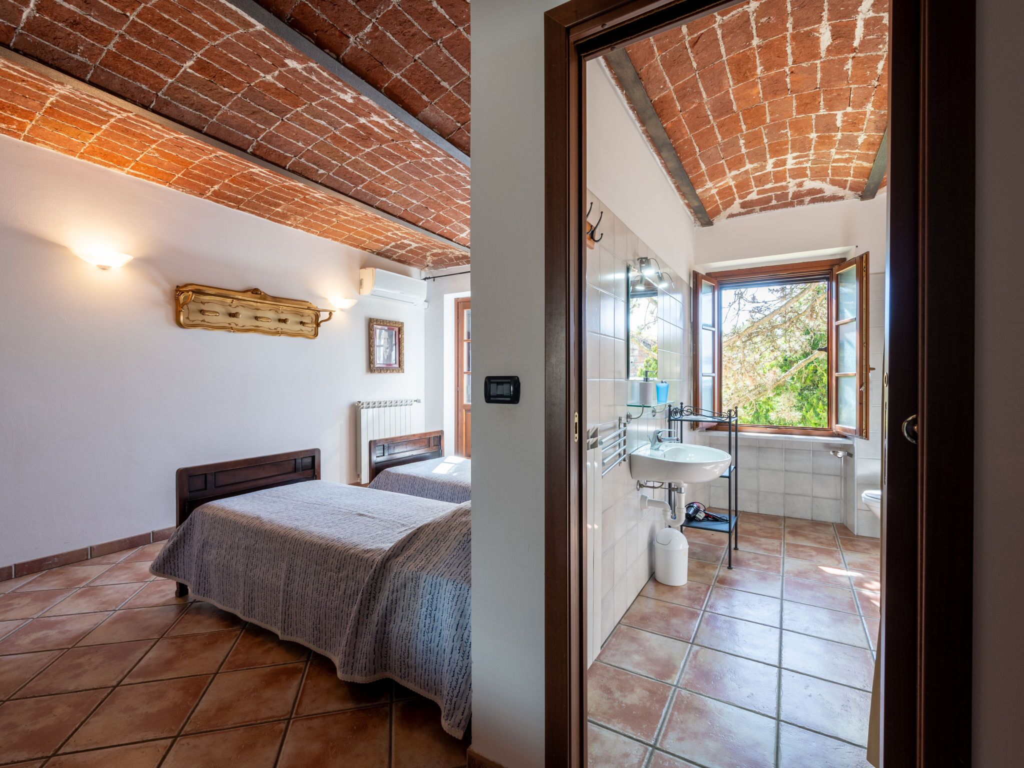 6 bedrooms, internet