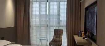 Jiaxing Guantang Leju Bussiness Hotel