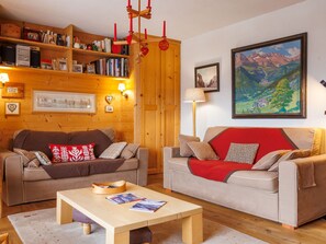 TV - Neige et Soleil 12 by Interhome (Champery)