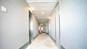 Interior - Xinrenren hotel (Shanghai)
