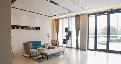 Homeinn Selected Hotel (Chuzhou Mingguang Mingzhu Avenue Zhengyuan Plaza)