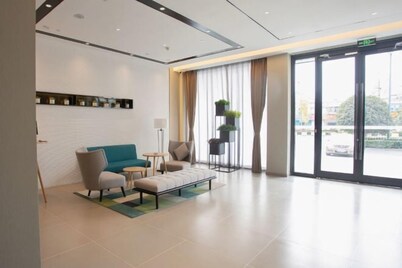 Homeinn Selected Hotel (Chuzhou Mingguang Mingzhu Avenue Zhengyuan Plaza)