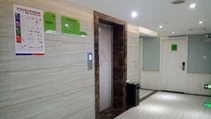 Gambar tidak terklasifikasi, 5 dari 48, tombol