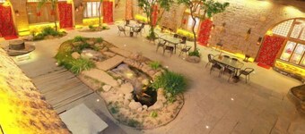 Old Yan'an Cave Dwelling Hotel