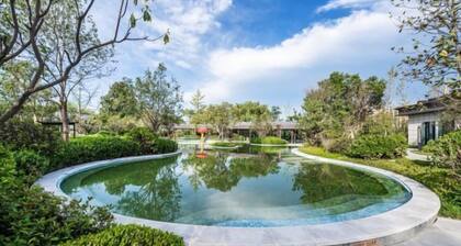 Xi'an DiJianNanShan Hot Spring Hotel (Wildlife Park)