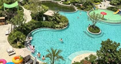 Xi'an DiJianNanShan Hot Spring Hotel (Wildlife Park)