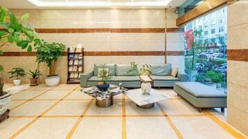 المنشأة من الداخل