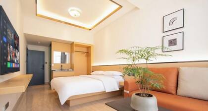 Qujing 1 +1 Express Hotel