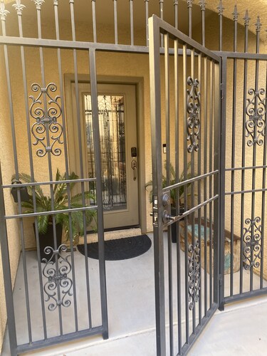 A Desert Sanctuary in Summerlin… cozy home near the best schools in Las Vegas