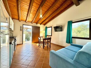 Unclassified image, 3 of 13, button