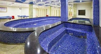 Longdu Business Hotel