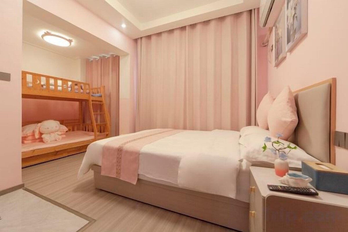 Comfy Parent-child Family Suite