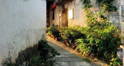 Qinde Inn Yixian Hongcun Sheying Family