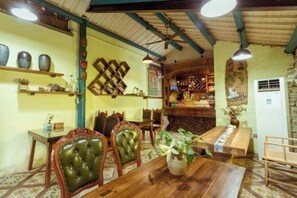 Restaurant - Qinde Inn Yixian Hongcun Sheying Family (Yi County)