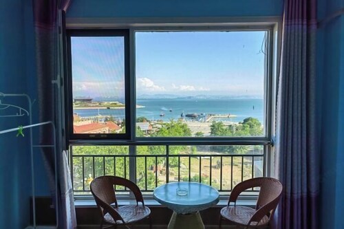 Love in Long Island Theme Inn