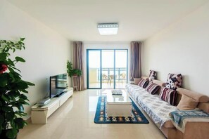 Room - Yintan Shangdao Seaview Apartment (Beihai)