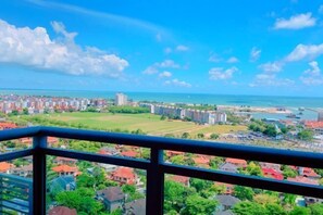 Room - Yintan Shangdao Seaview Apartment (Beihai)
