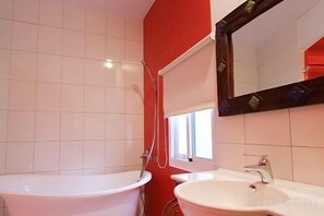 Unclassified image, 2 of 14, button - Kenting Hostel（Villa） (Pingtung)